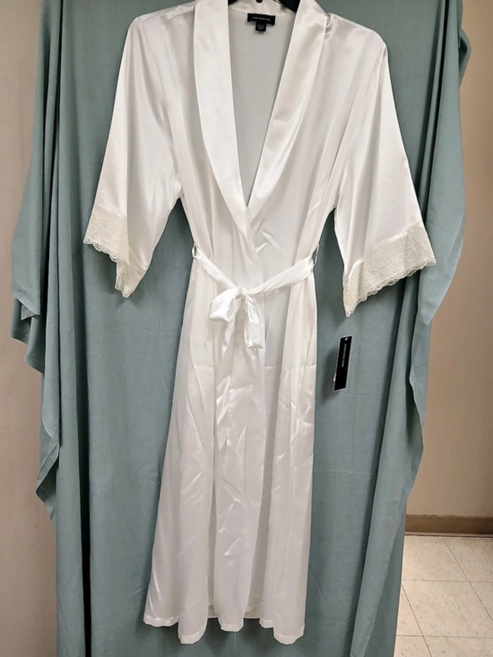 Jones New York Luxurious Lace Bridal Lace Robe White XL NWT